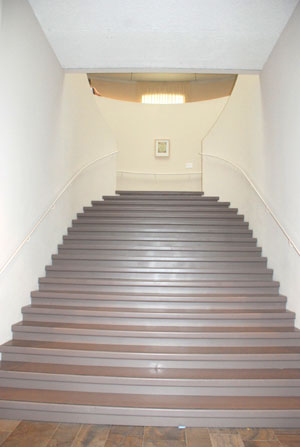 d-12_mohn_auegardinen_140707-357_300dpi_treppenhaus.jpg