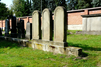 jud-friedhof-ks_040808-077_400pix.jpg