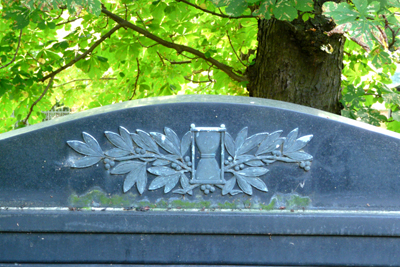 jud-friedhof-ks_040808-201_400pix.jpg